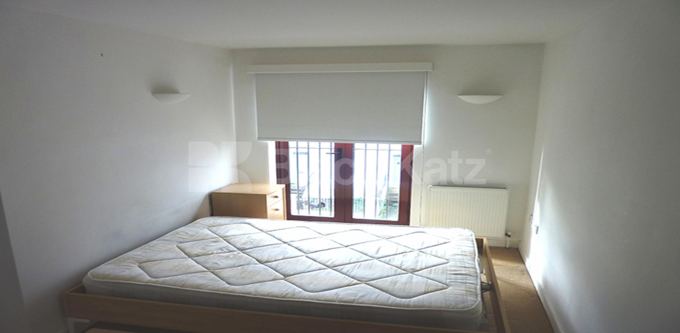 			2 Bedroom, 1 bath, 1 reception Flat			 Aran Mews, CALEDONIAN ROAD-BARNSBURY